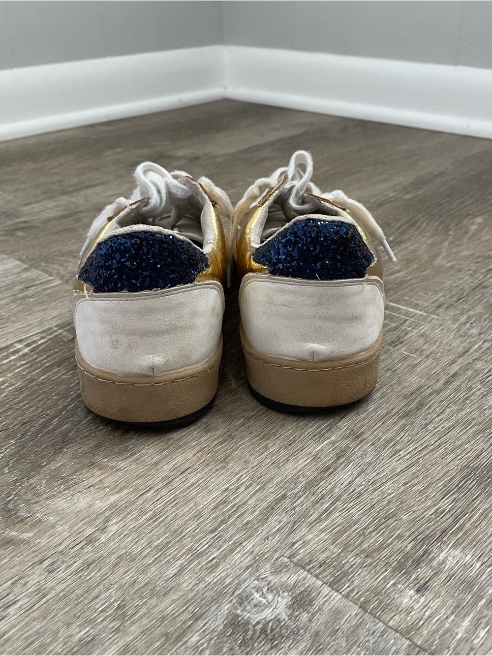 SHU SHOP Piera Gold Metallic Blue Star Sneakers Women’s Size 8 Lace-Up Low Top - Picture 5 of 9